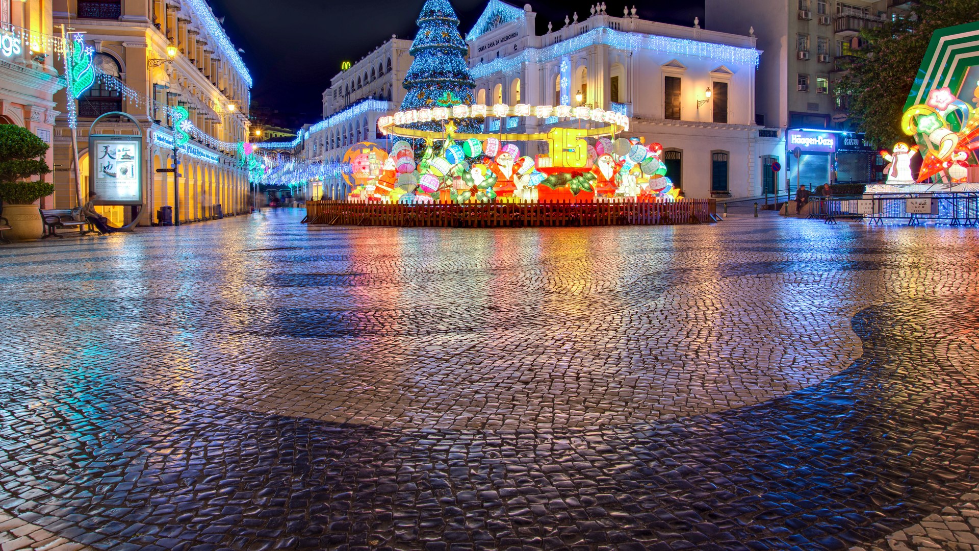 Vietnamese community in Macau strengthens ties, aids homeland