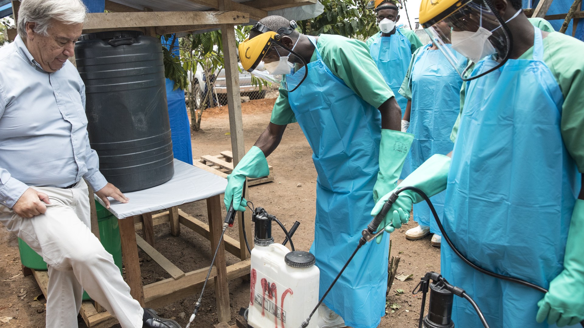 WHO flags 'complex' Ebola outbreak as virus spreads to Nigeria