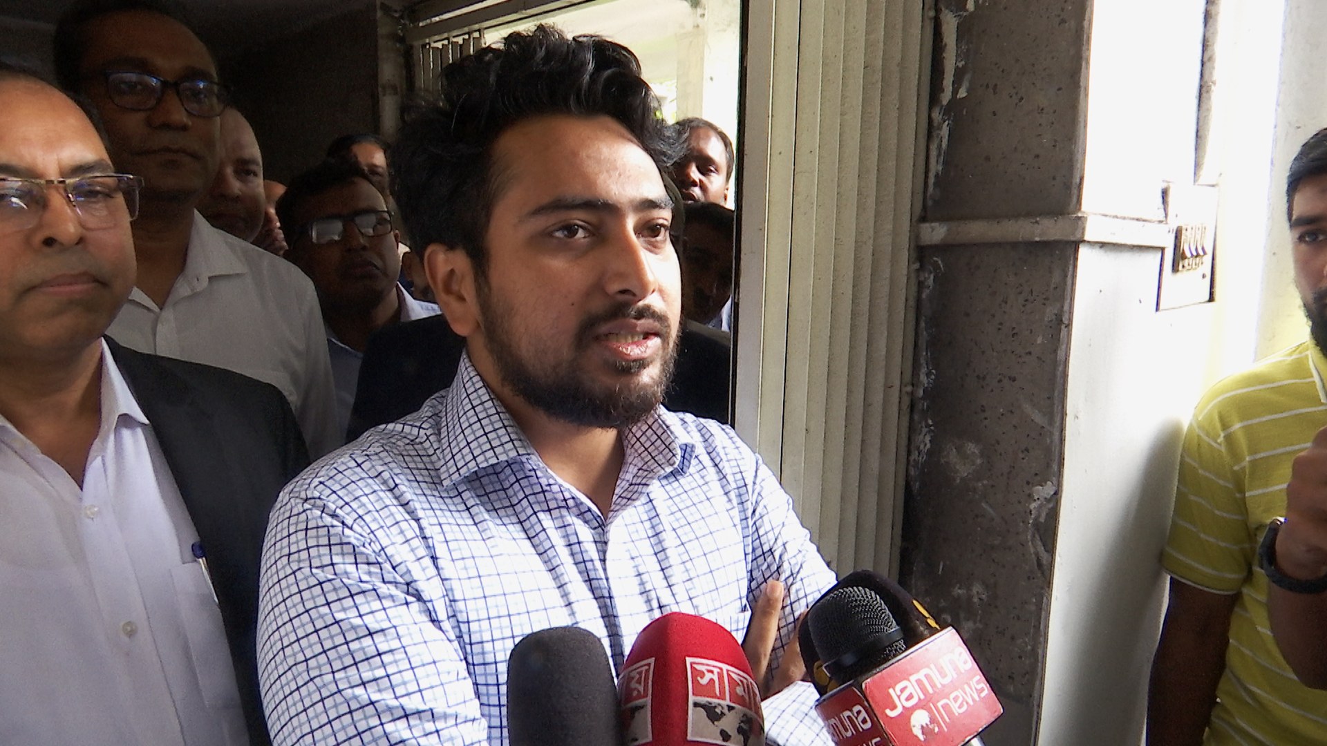 ভারতের সাথে গোপন চুক্তি করেছে বিএনপি: নাহিদ