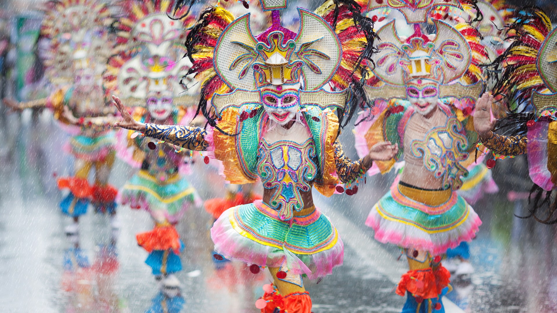 Thousands Descend on Bacolod for Vibrant MassKara Festival 2026