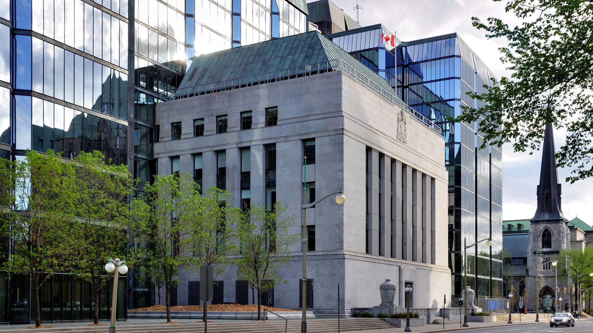Bank of Canada rate hike worsens affordability crisis for households