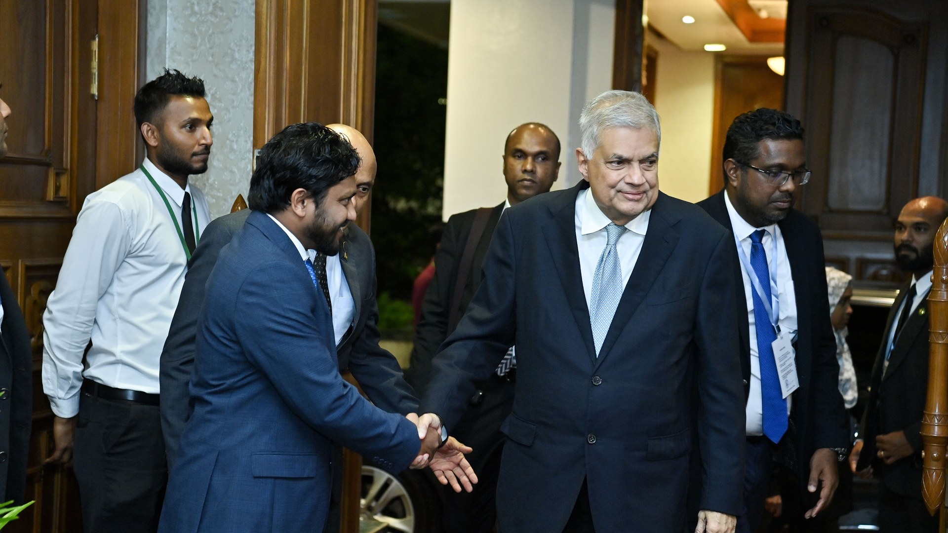 Sri Lanka should prioritise India trade agreement, says Ranil