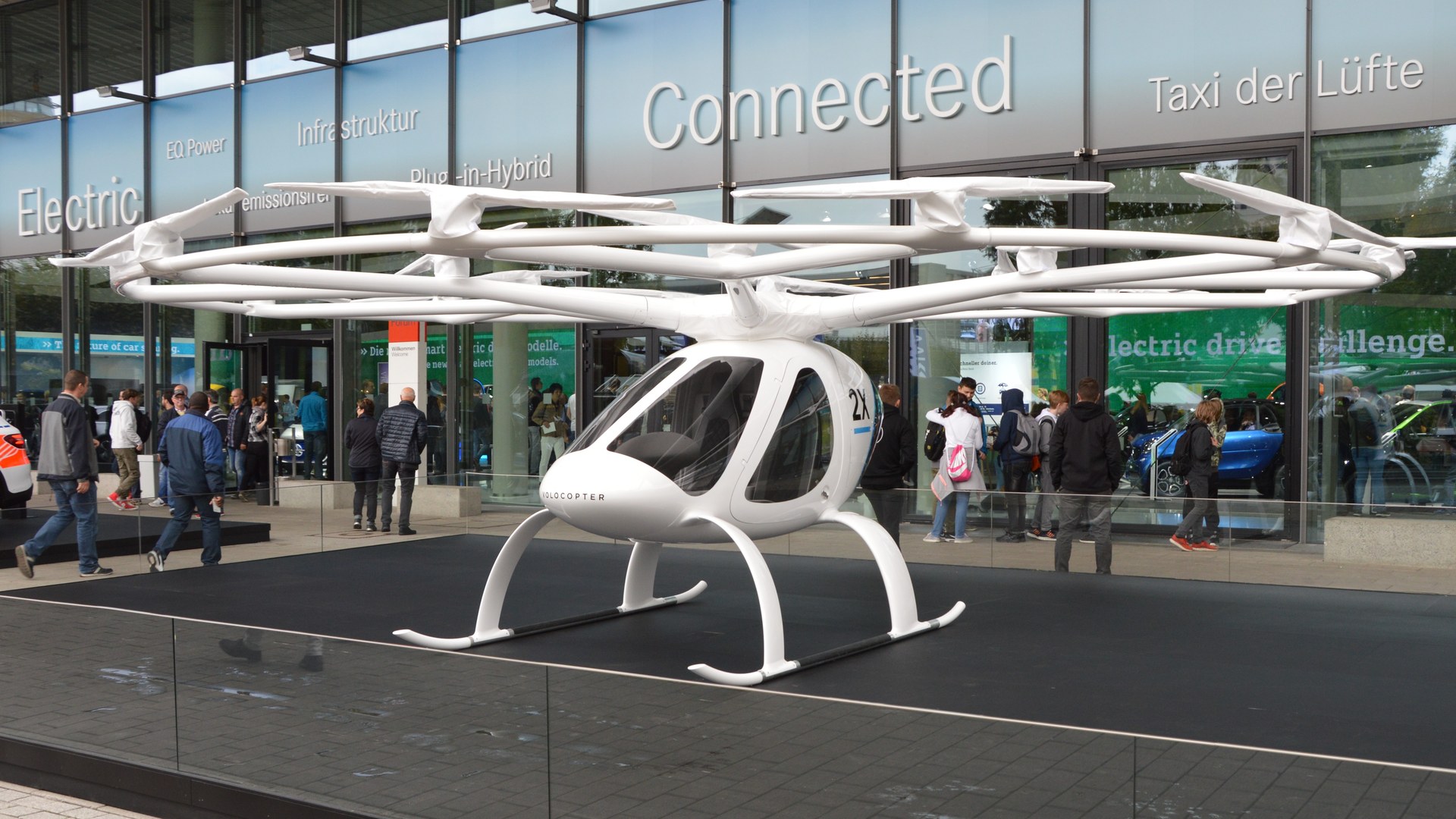 Flying cars remain distant dream despite decades of development