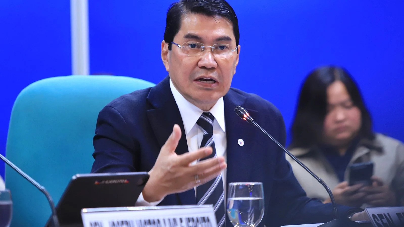 Tulfo Uses Social Media Cartoon to Hit Back at Ouster Bid