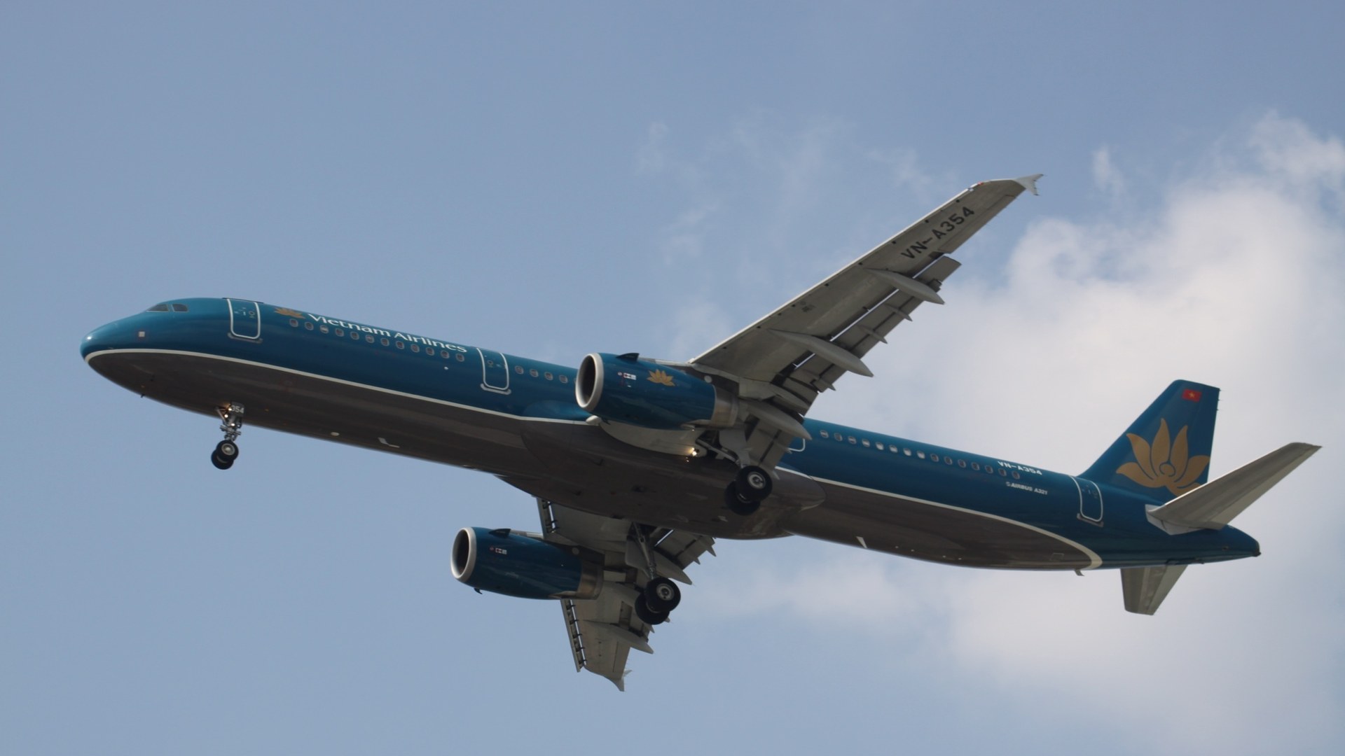 Vietnam Airlines Opens Direct Service Between Da Nang and Singapore