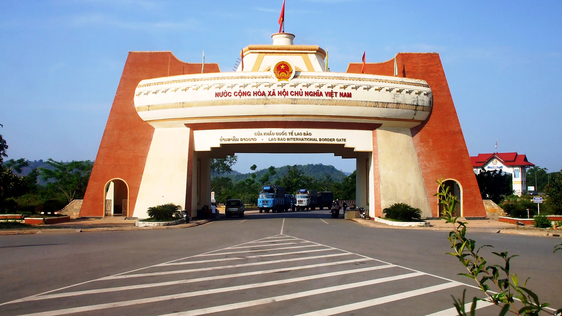 Major cross-border fireworks smuggling operation shut down in central Vietnam