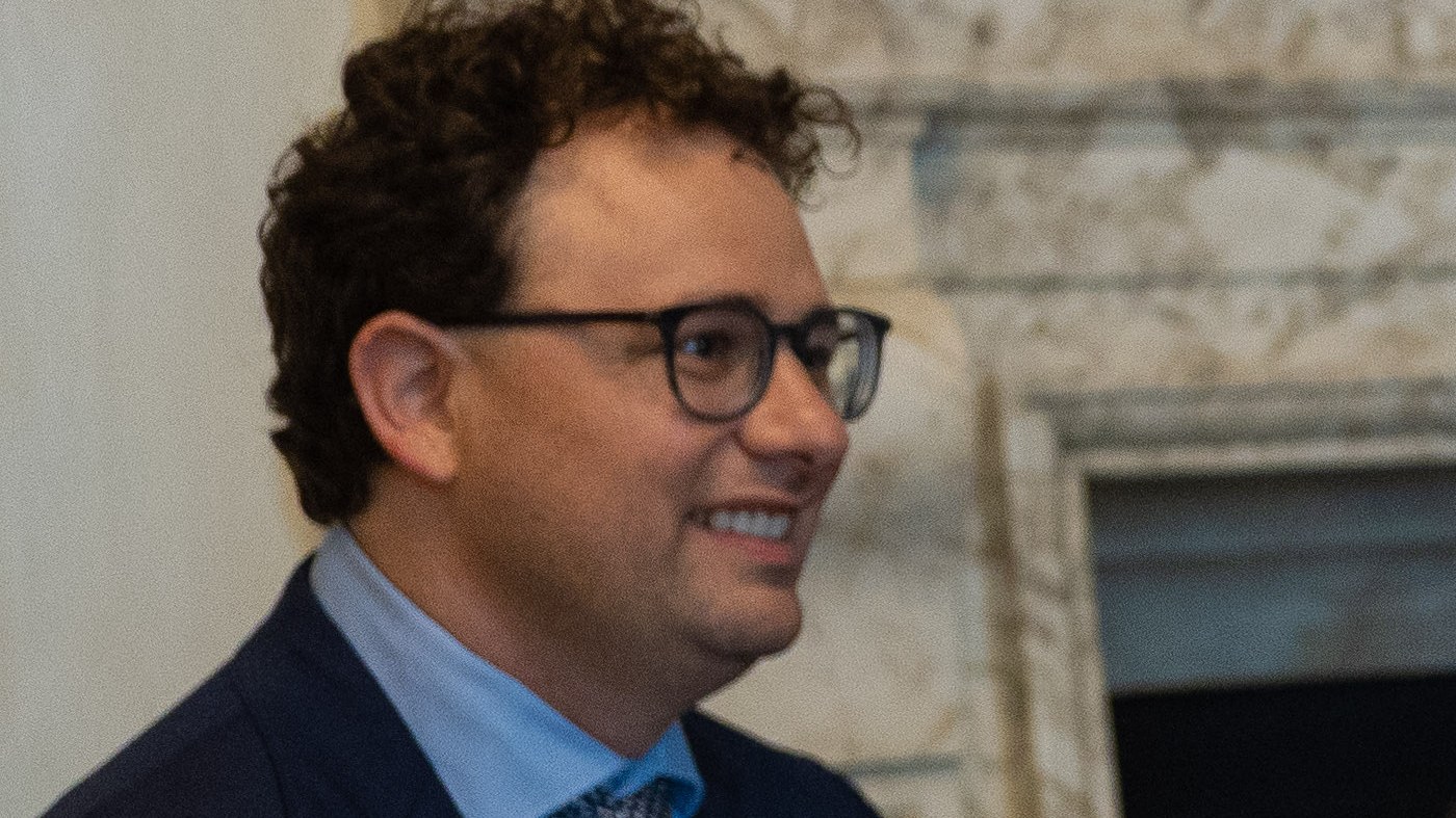 Anthropic Eyes Public Markets as AI Privacy Concerns Mount