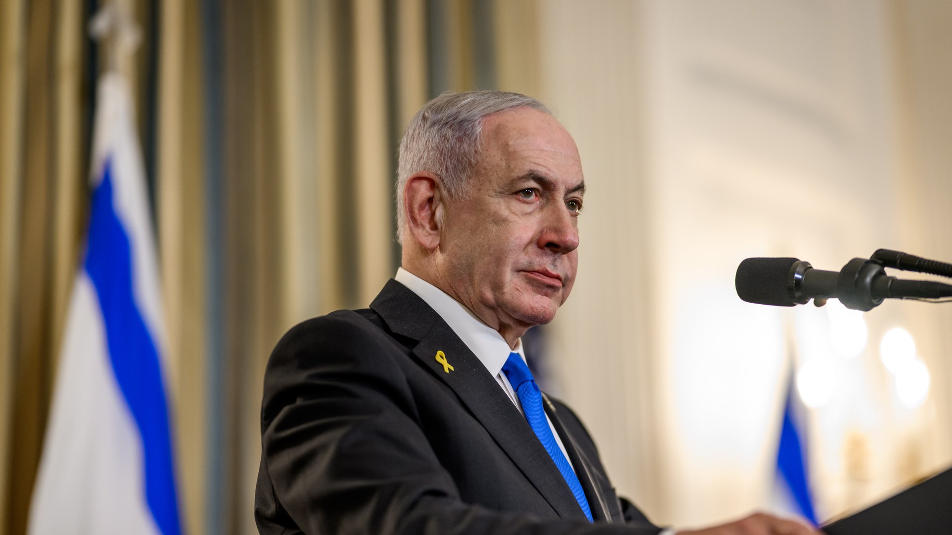Netanyahu faces criticism over nuclear imagery in election campaign