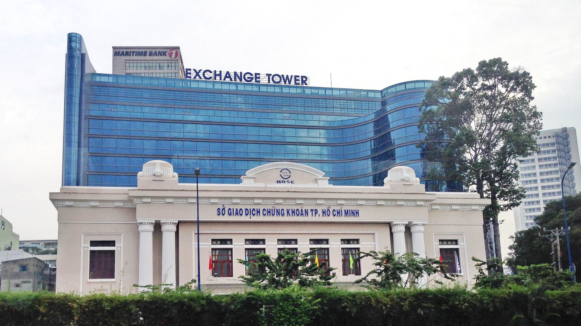 Vietnam names founding members of Ho Chi Minh City international financial hub