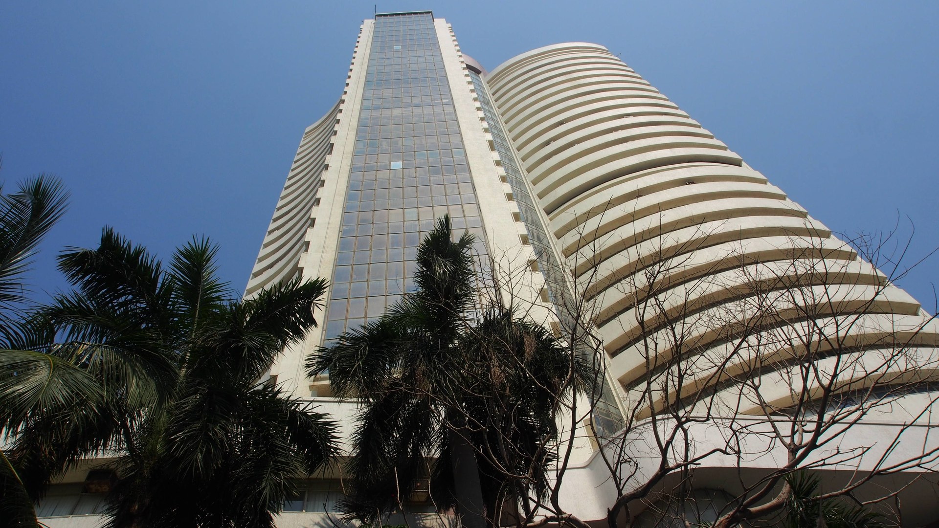Asian Weakness, Oil Decline May Weigh on Indian Equities