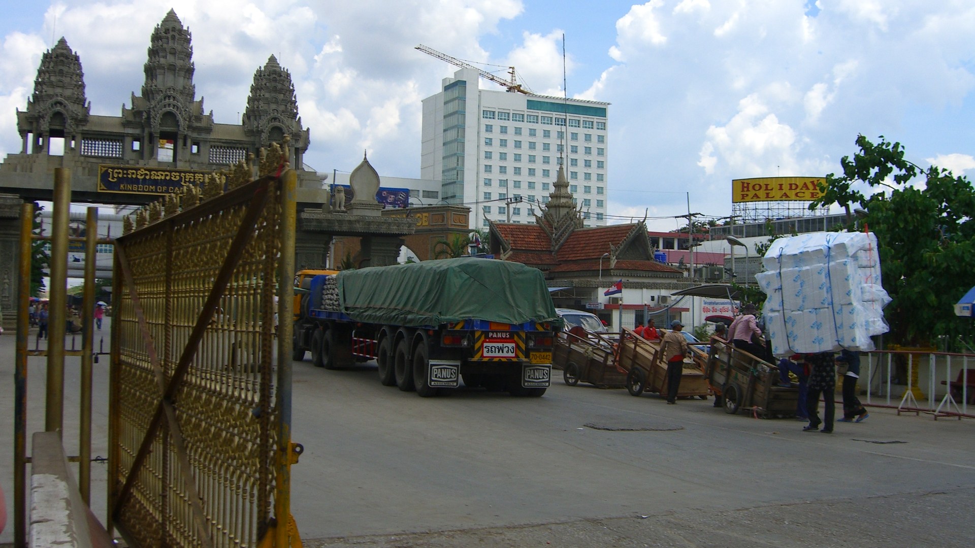 กองทัพไทยปฏิเสธข้อเรียกร้องของกัมพูชาเกี่ยวกับสิ่งกีดขวางพรมแดน
