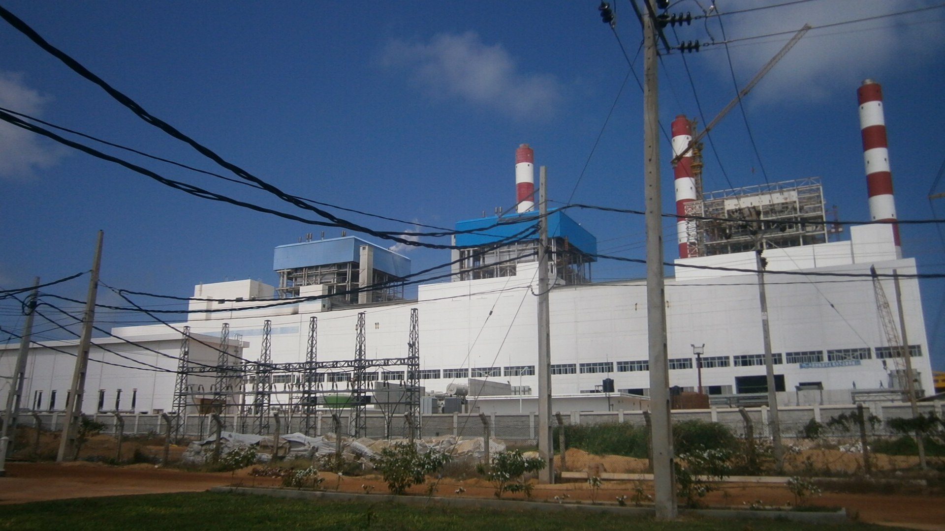 Substandard coal quality behind Norochcholai power plant crisis, says ex-LECO chief