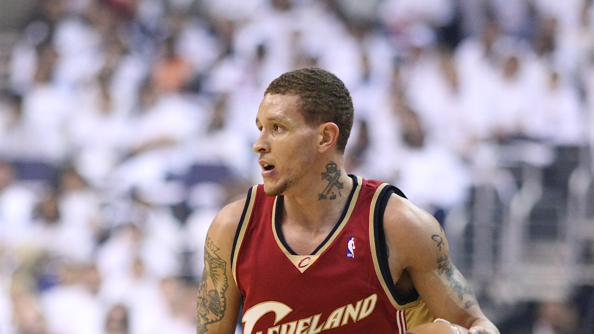 Former NBA Player West Suffers Quick Knockout in Boxing Debut