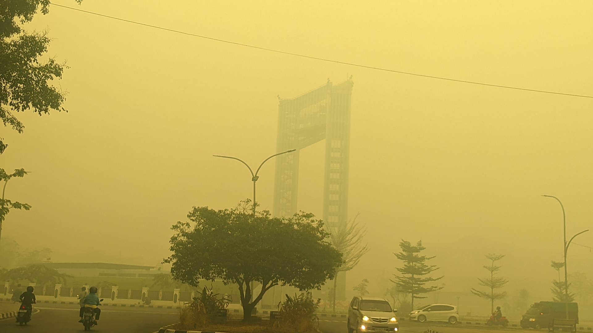 Indonesia apologizes for transboundary haze, calls for international intervention