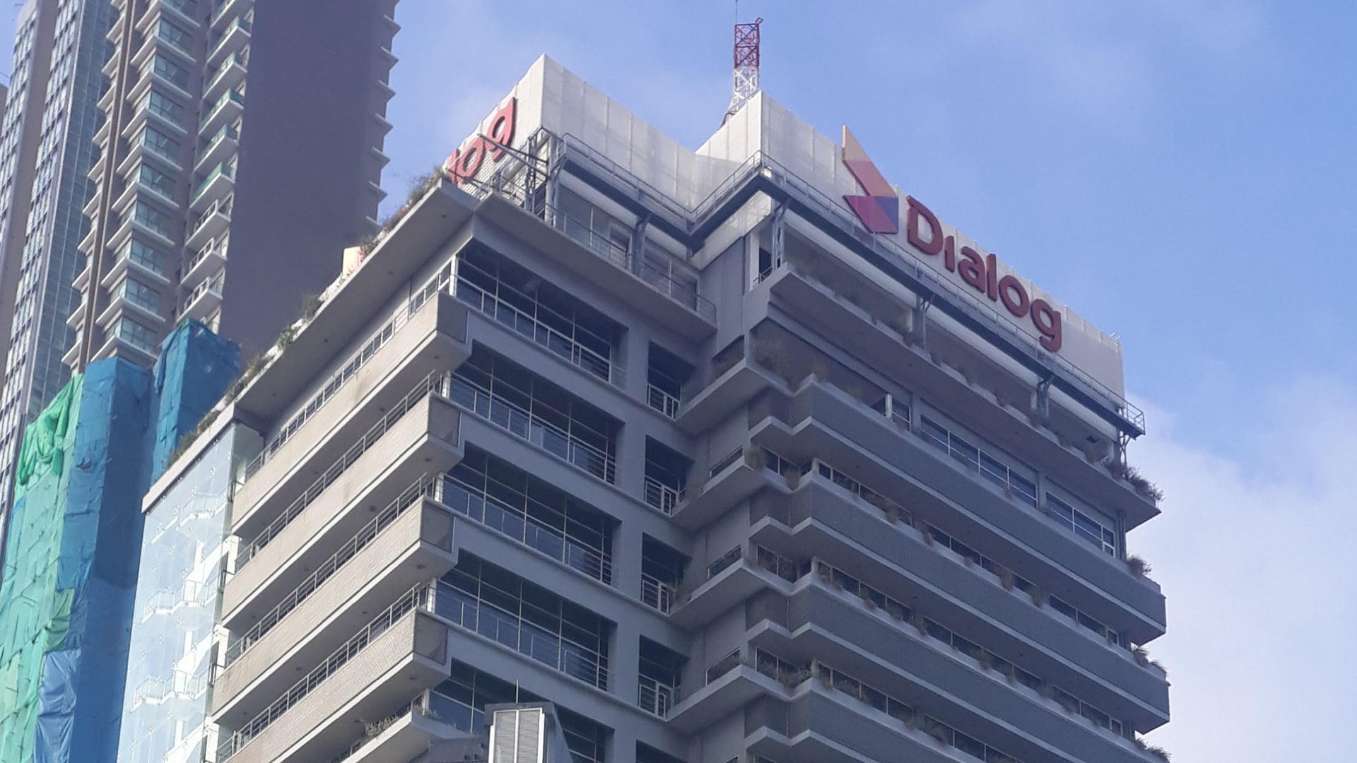 Dialog Reduces Stake in Digital Health to 45 Percent
