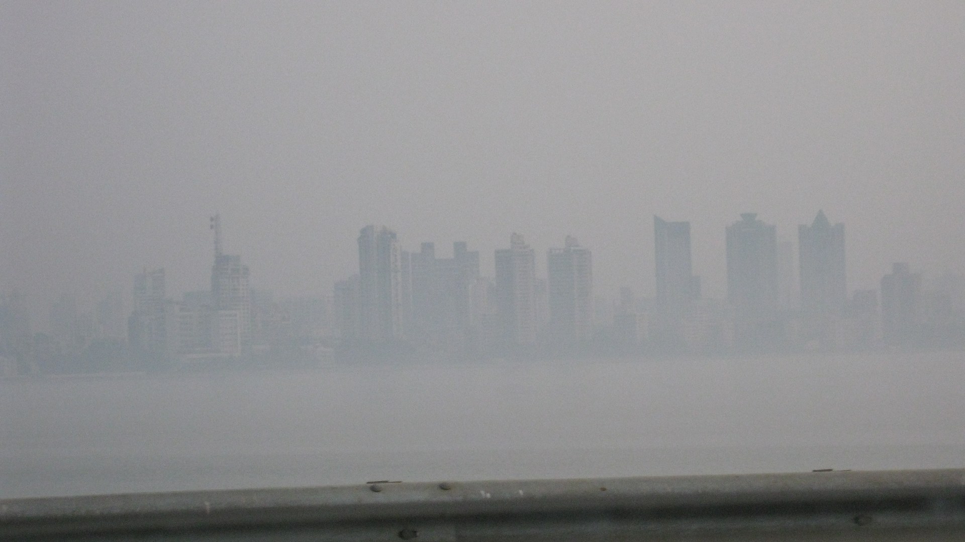 Mumbai's Air Quality Crisis: Pollution Surges Past Delhi Levels