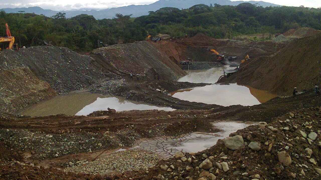 Fourteen Dead in Illegal Colombian Gold Mine Collapse
