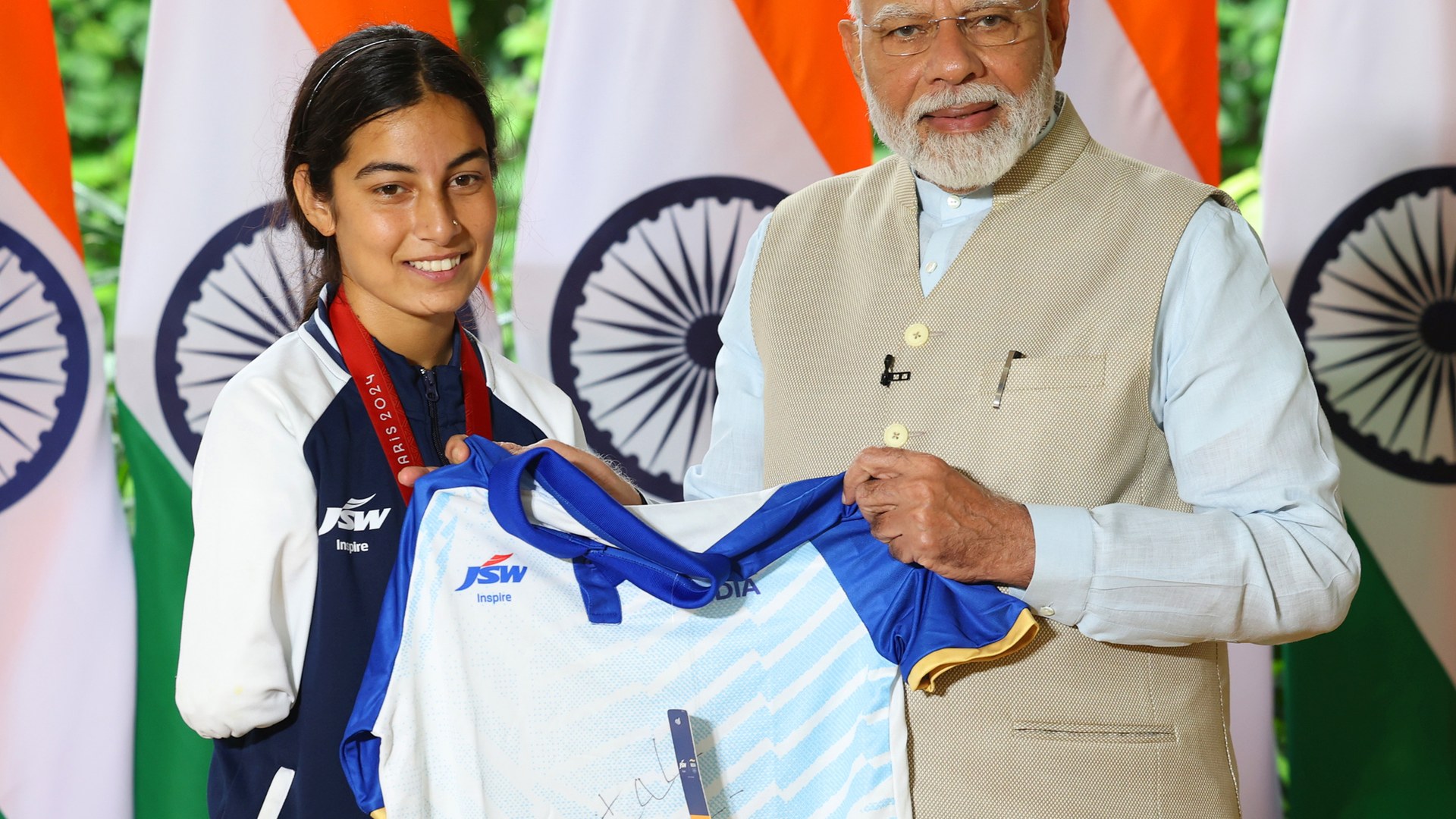 Indian archer Shital Devi matches world record, sets Asian mark