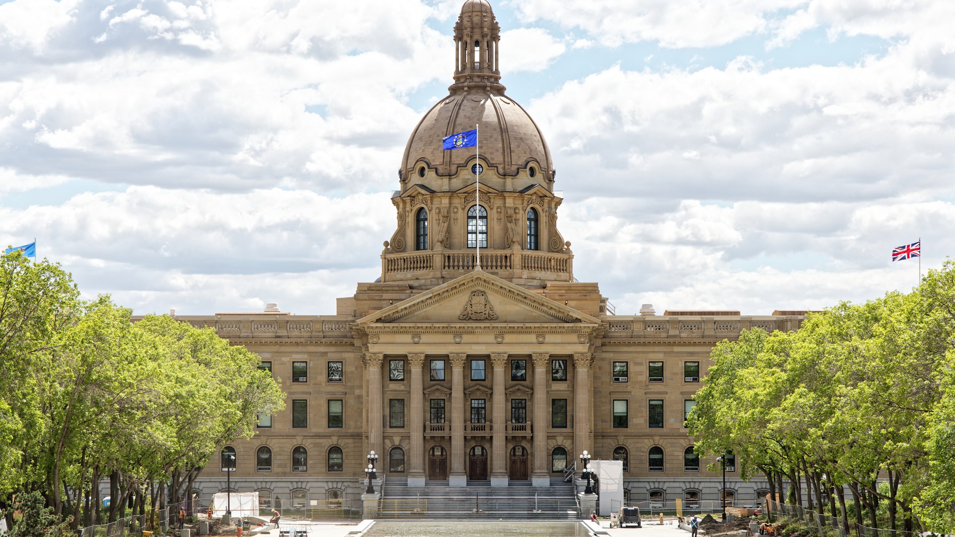 Alberta voters weigh symbolic referendum on Canadian separation
