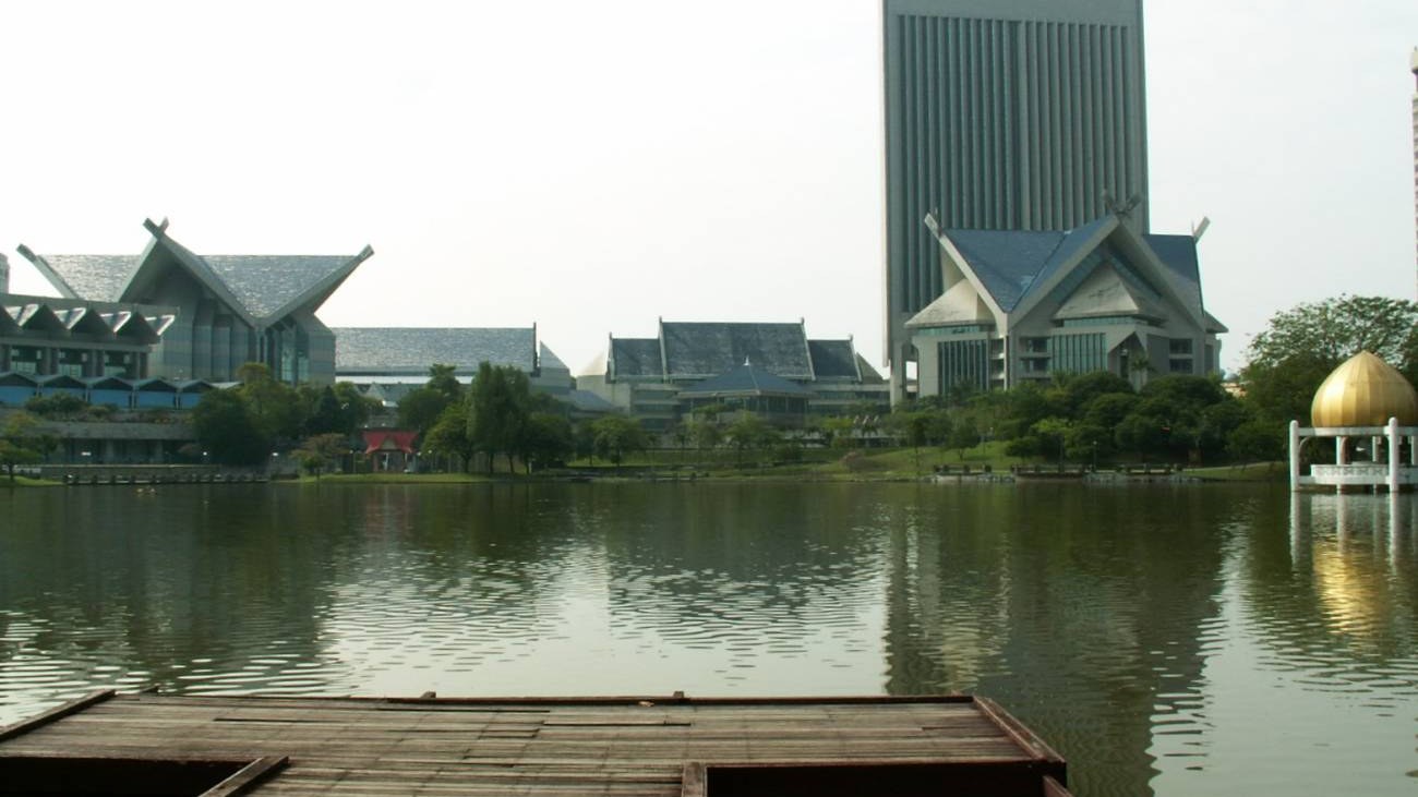 Selangor kaji kolam retensi dan peningkatan saliran bagi Shah Alam, Klang