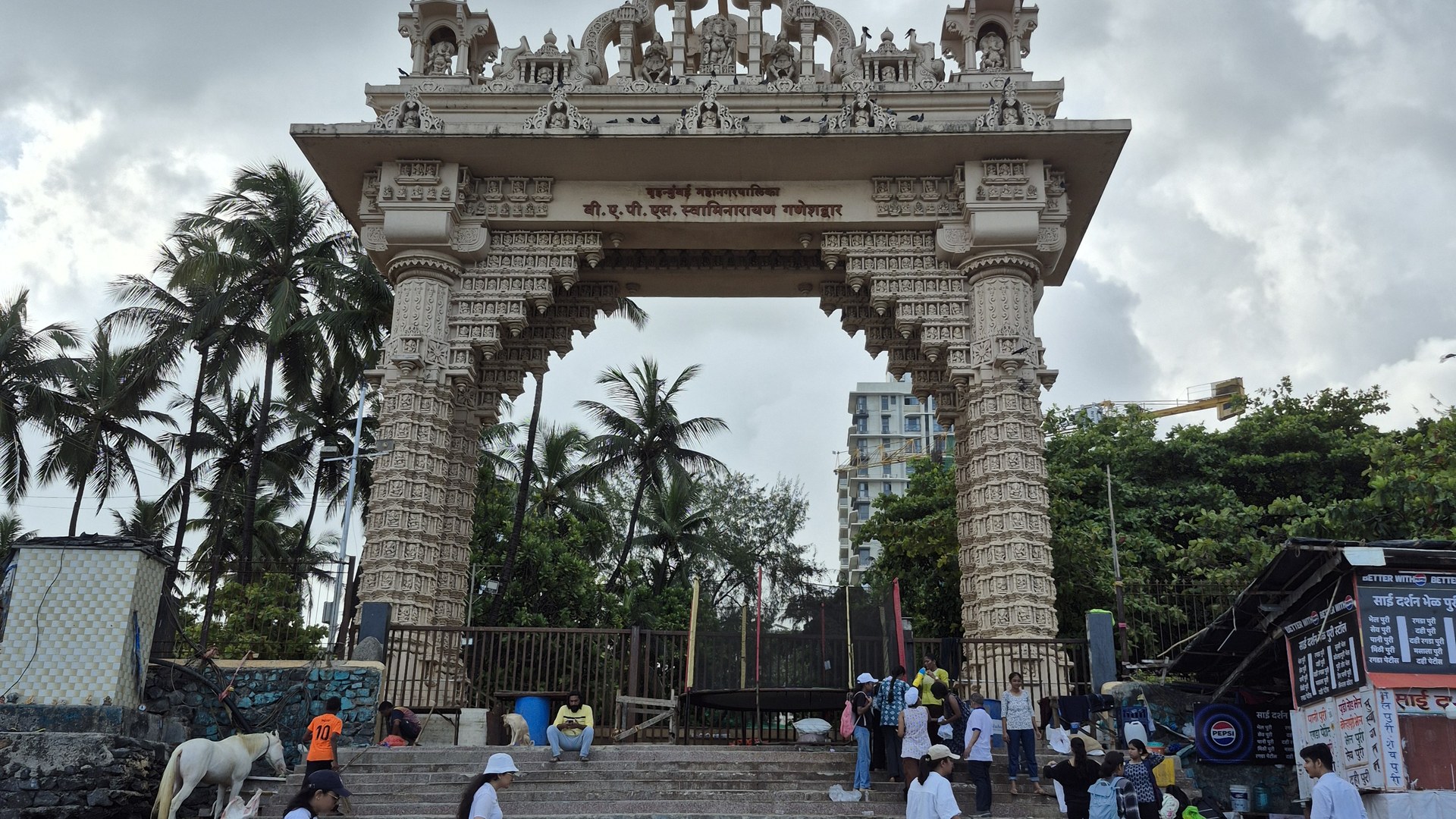 Mumbai Police Detain Comedian, Activists at Unauthorized Vigil