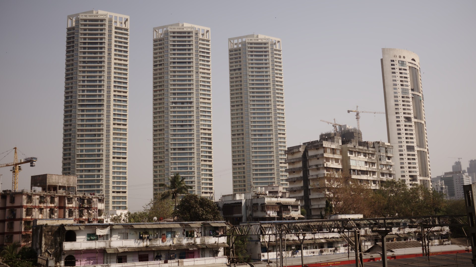 Real Estate Prices May Rise in 2027 as Investors Flee Markets: Banker
