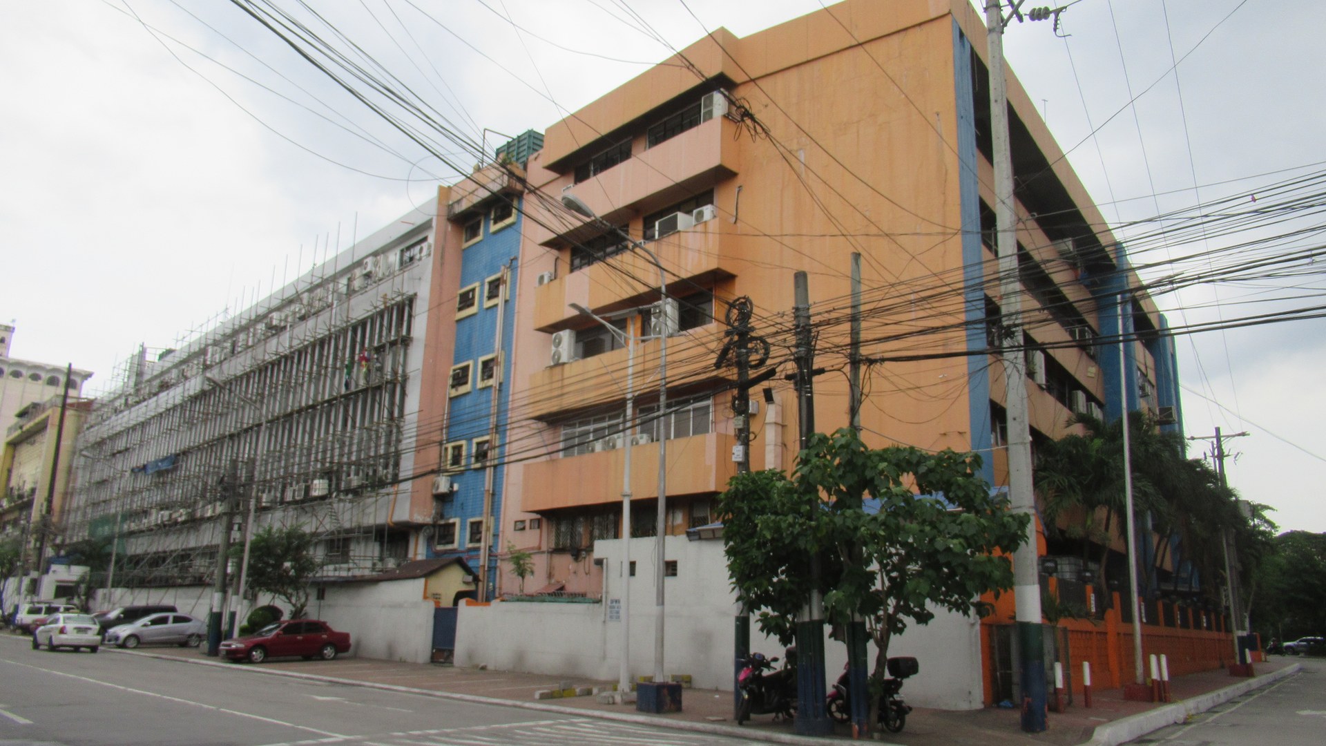 Ex-DPWH official claims quarter of 2025 infrastructure budget earmarked for 'commitments'