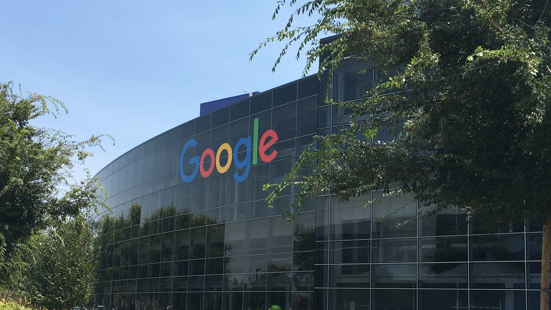 Alphabet Shares Plunge in Worst Day on Record for Google Parent