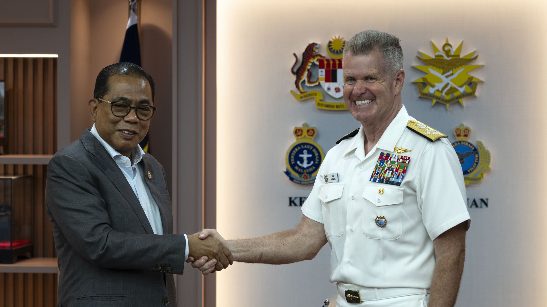 Menteri Pertahanan Khaled Nordin ke Jepun Perkuat Hubungan Pertahanan