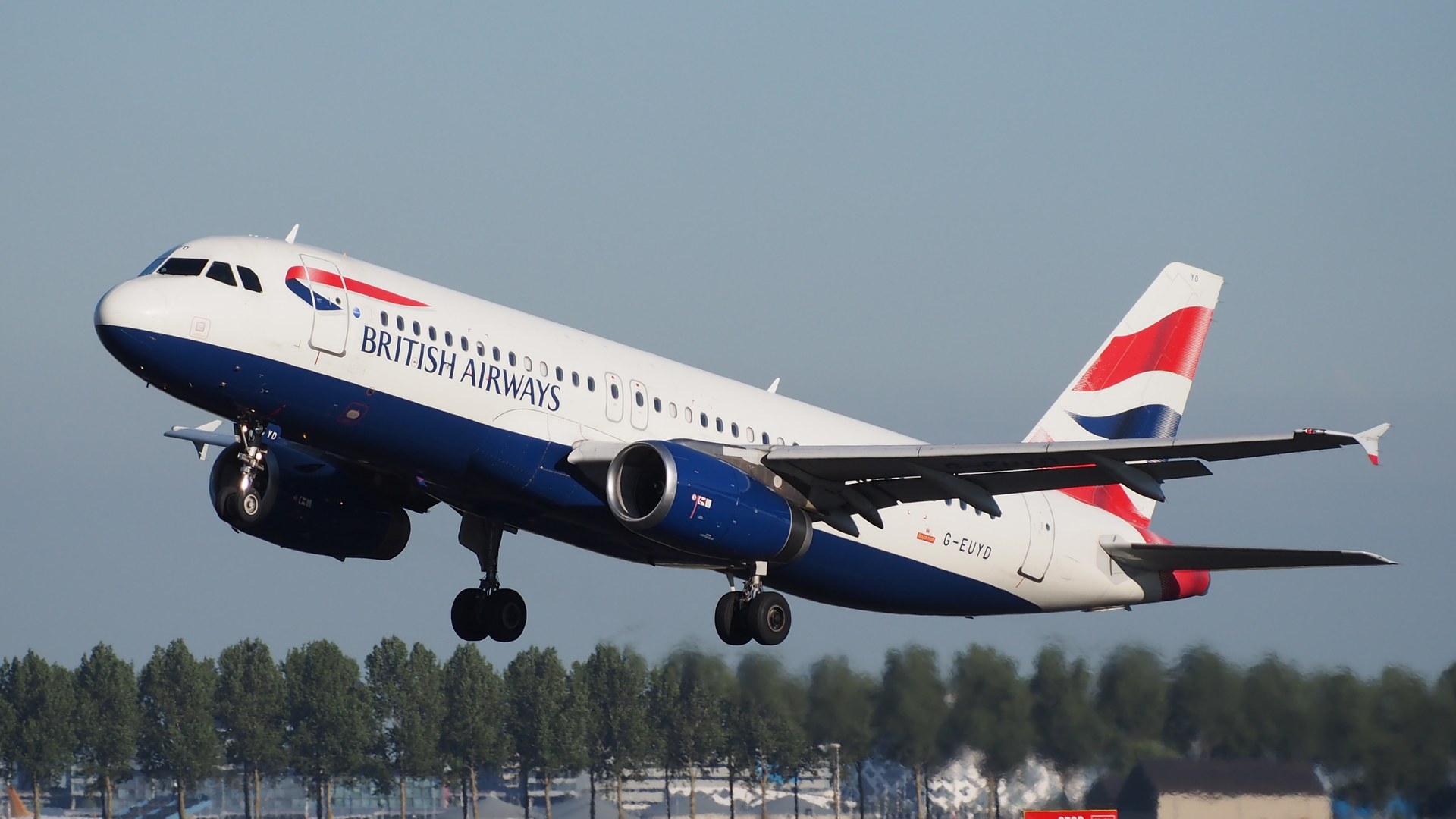 British Airways aircraft narrowly avoids collision with unidentified object